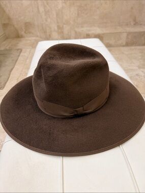 Gucci Dark Brown Wide-Brim Felt Fedora Hat, perfect for any festivals!!